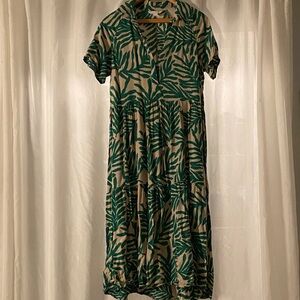 H&M Green and Tan Leaf Pattern Midi Dress